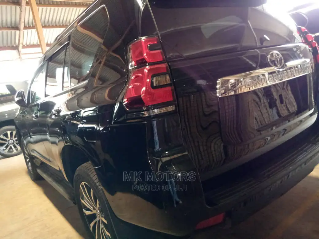 Toyota Land Cruiser Prado 2019 2.8 Black