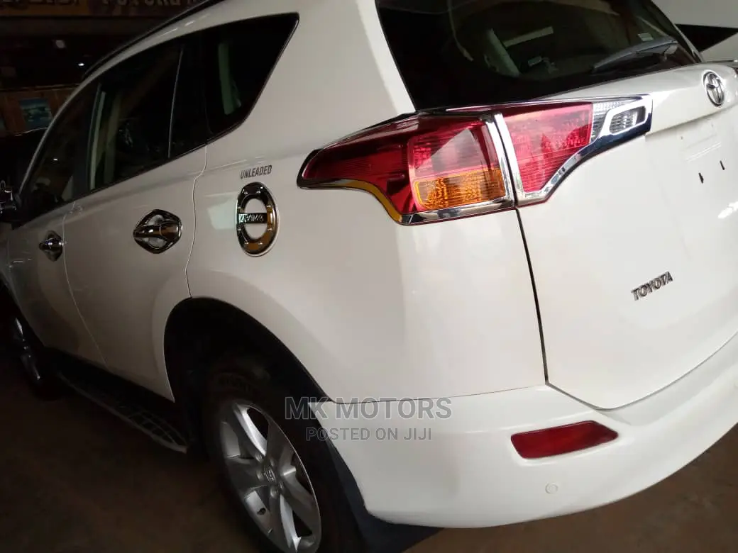 Toyota RAV4 2014 White