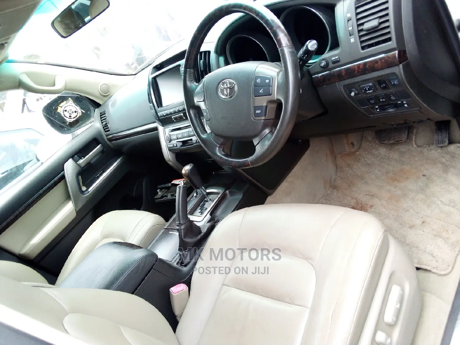 Toyota Land Cruiser 2018 White
