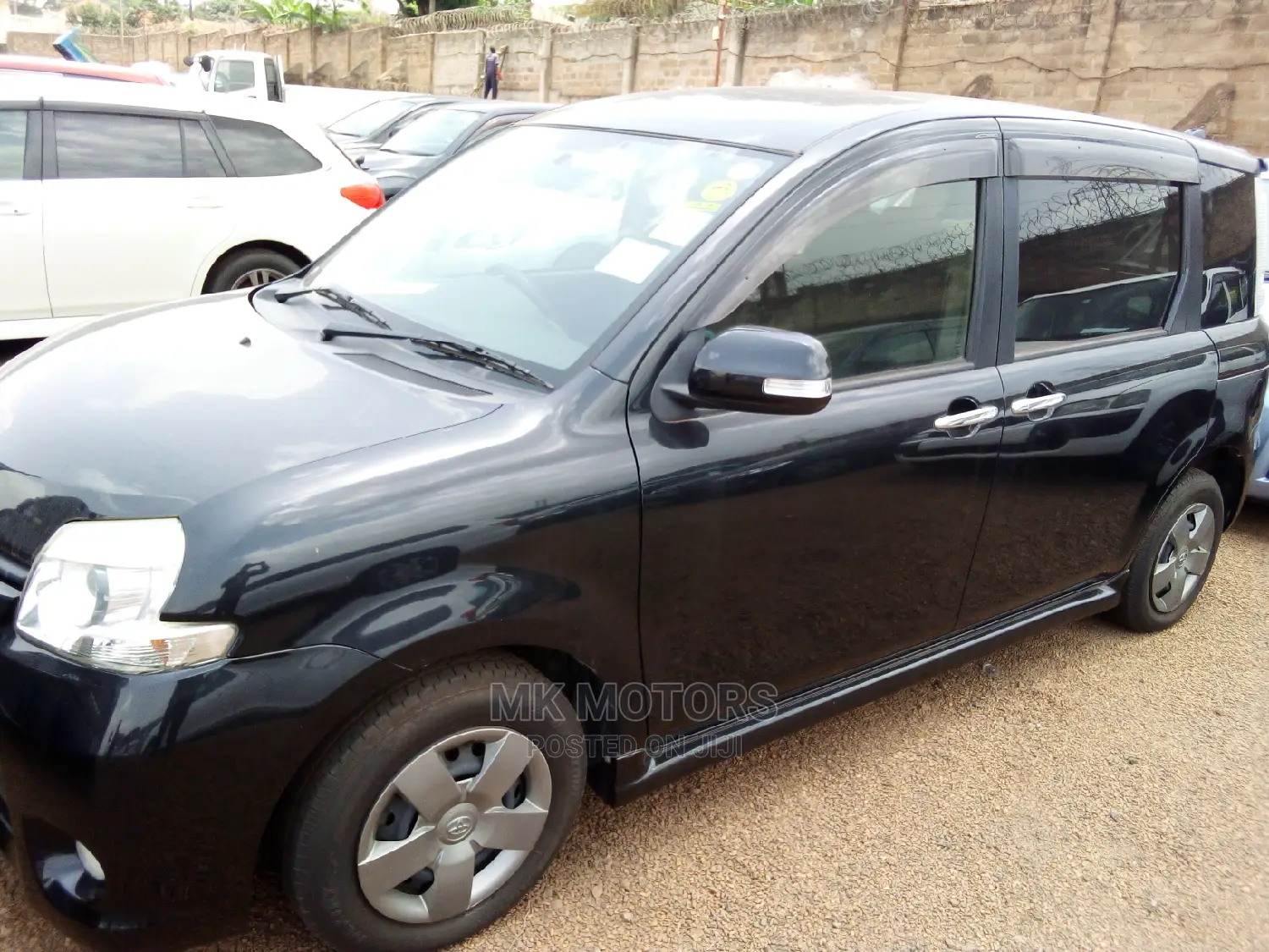 Toyota Sienta 2013 Black
