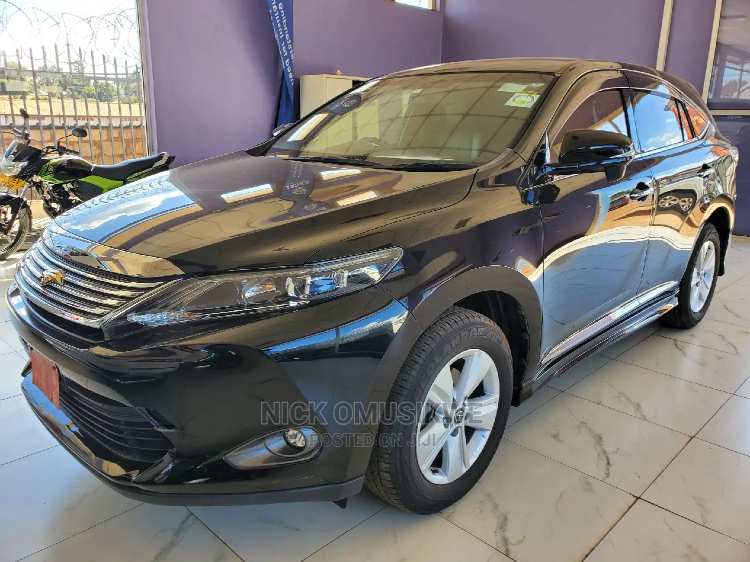 Toyota Harrier 2.0 2014 Black