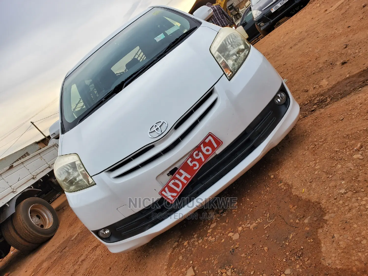 Toyota Passo Sette 1.5 AWD 2010 White