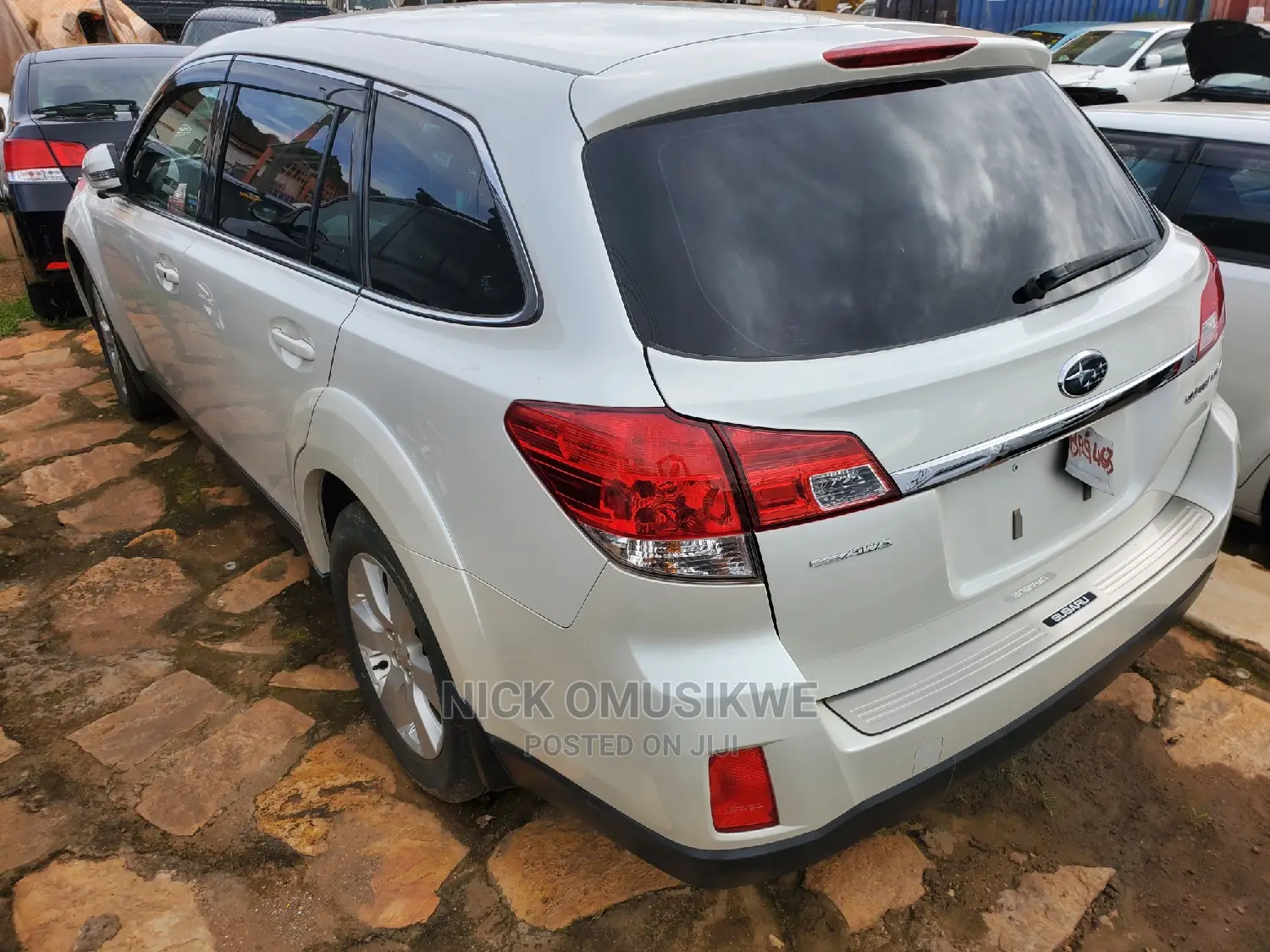 Subaru Outback 2.5i Premium 2010 White