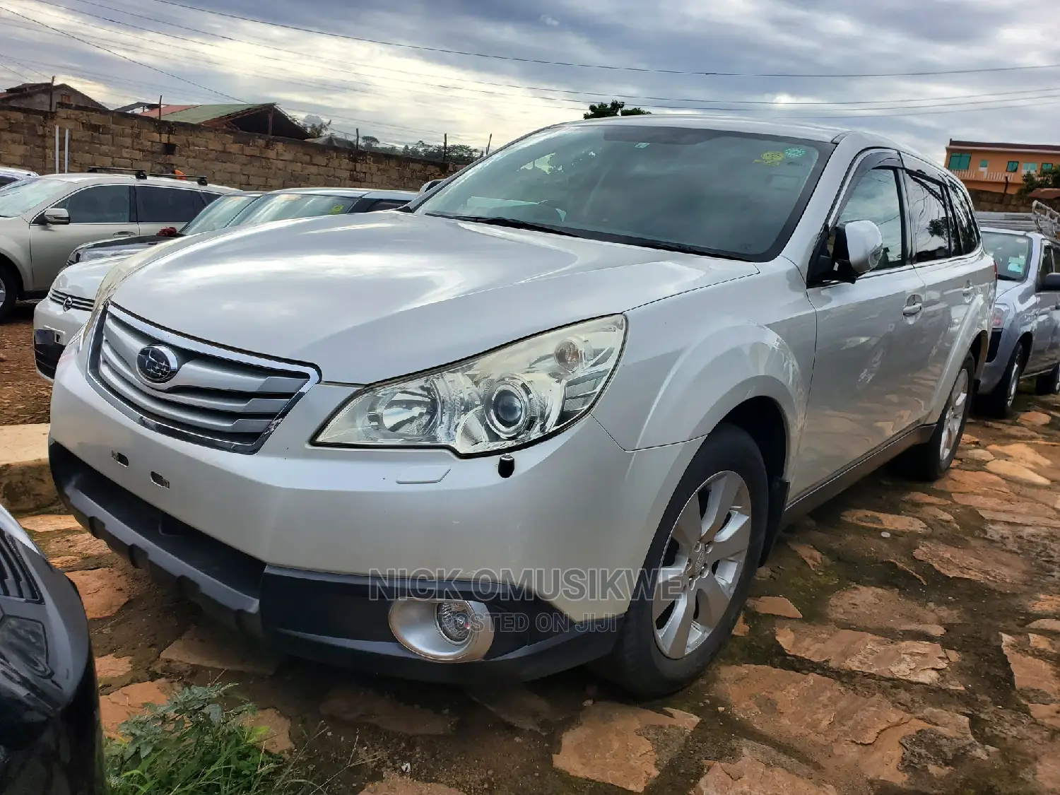 Subaru Outback 2.5i Premium 2010 White
