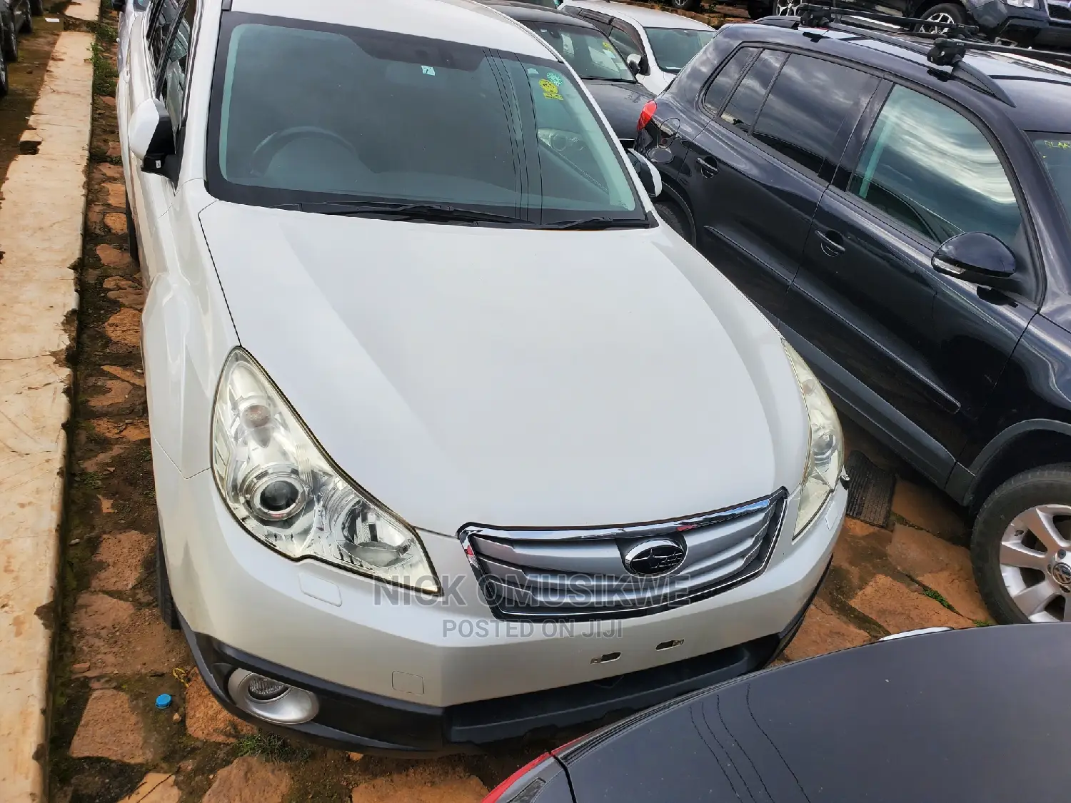 Subaru Outback 2.5i Premium 2010 White
