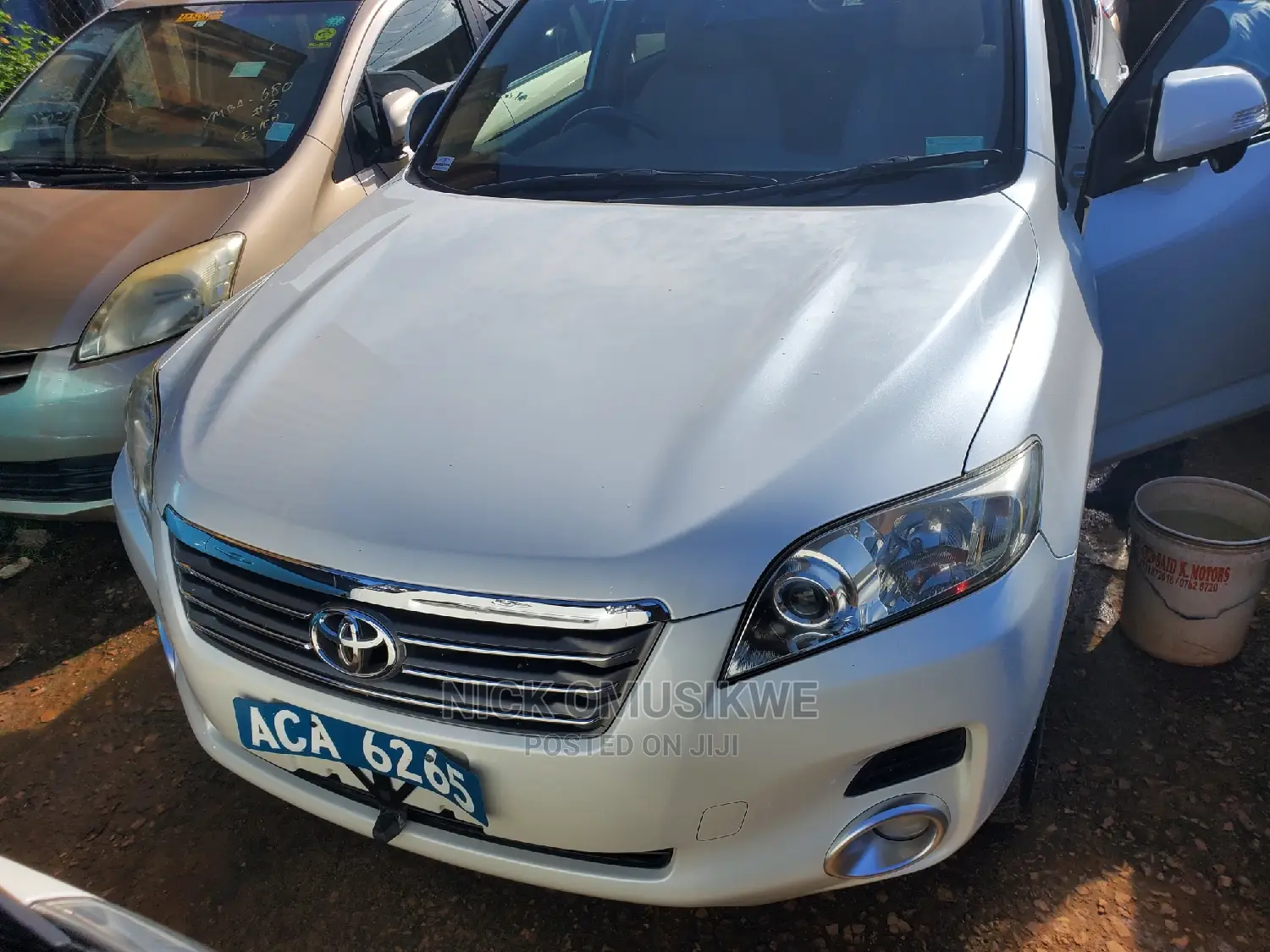 Toyota Vanguard 2009 White