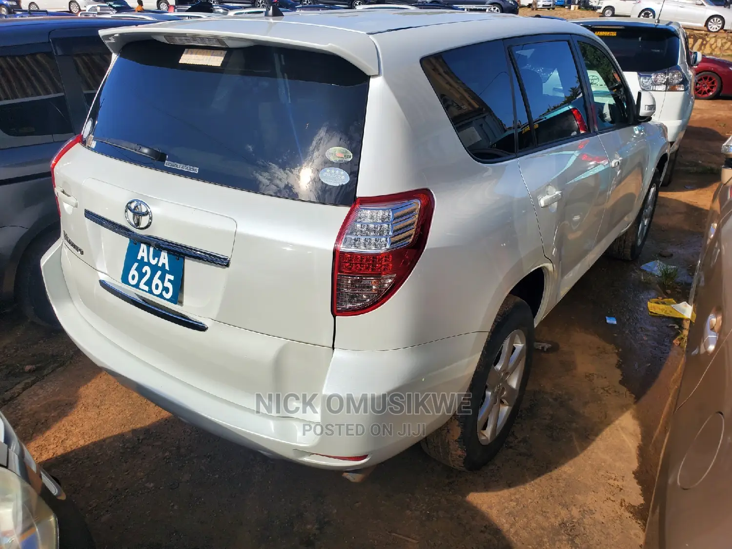 Toyota Vanguard 2009 White