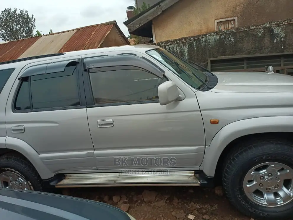 Toyota Hilux Surf