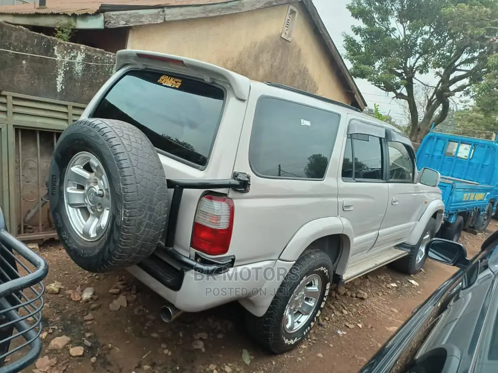 Toyota Hilux Surf
