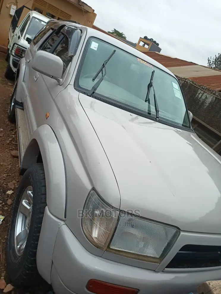 Toyota Hilux Surf