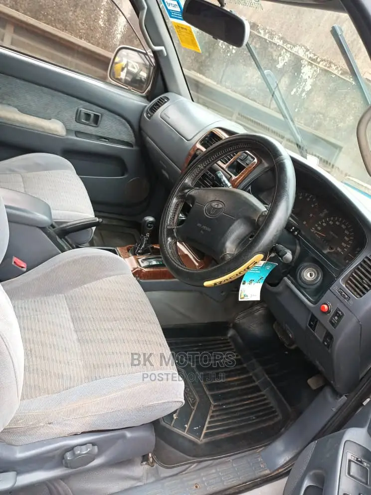 Toyota Hilux Surf