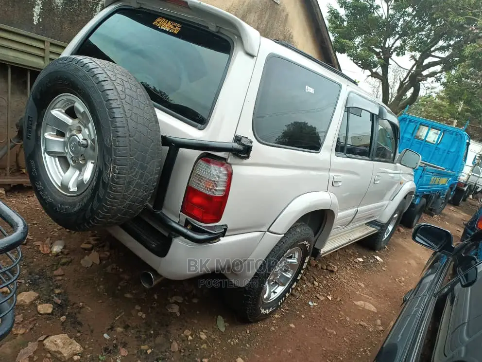 Toyota Hilux Surf