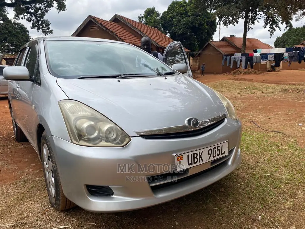 Toyota Wish 2007 Silver