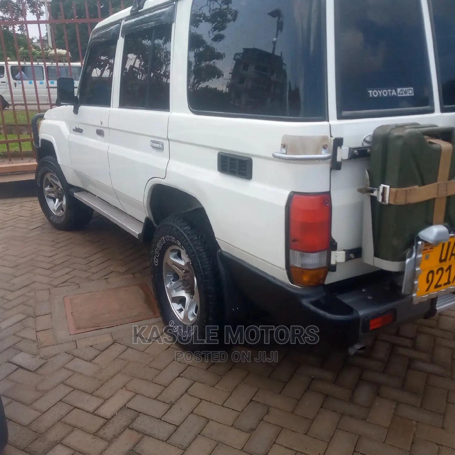 oyota Land Cruiser 2007