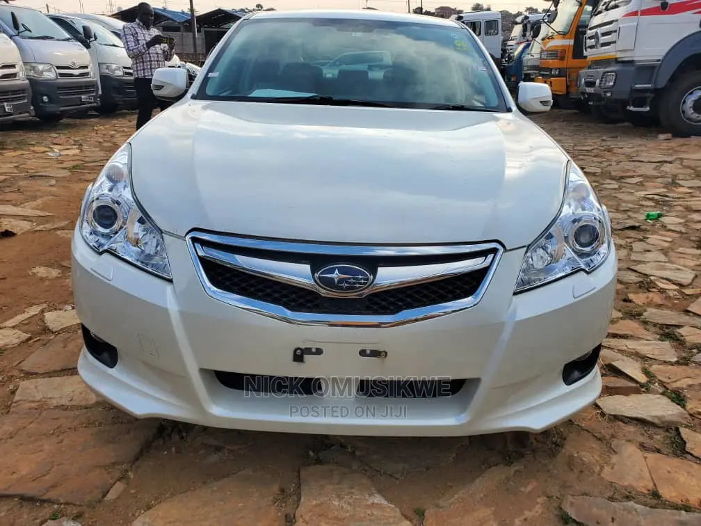 Subaru Legacy 2.5GT Limited 2011 White