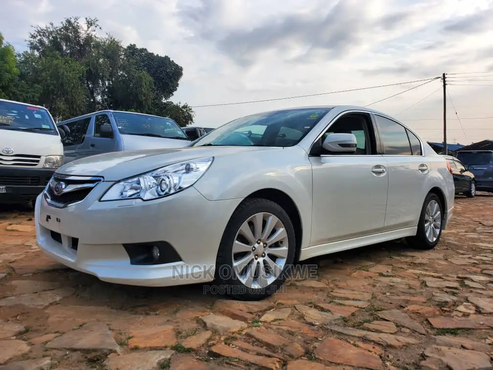 Subaru Legacy 2.5GT Limited 2011 White