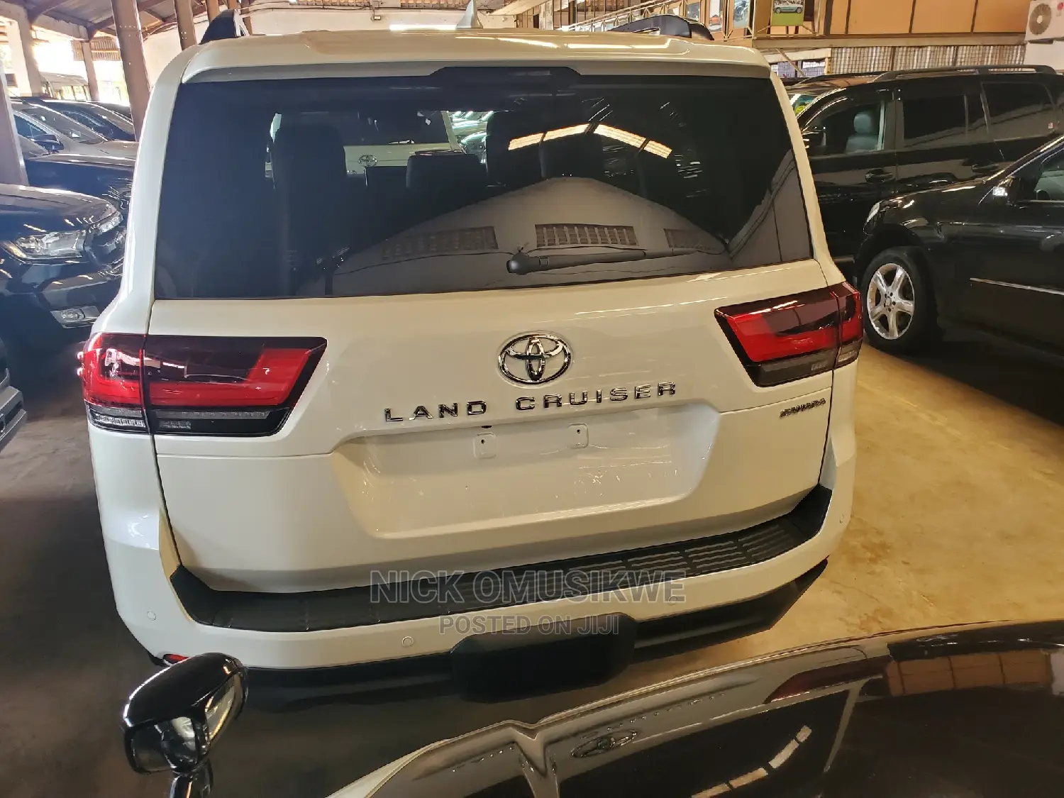 Toyota Land Cruiser 3.3 Diesel 4WD 2021 White