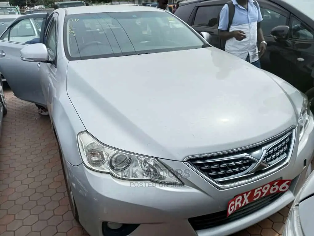 Toyota Mark X 2009 Silver