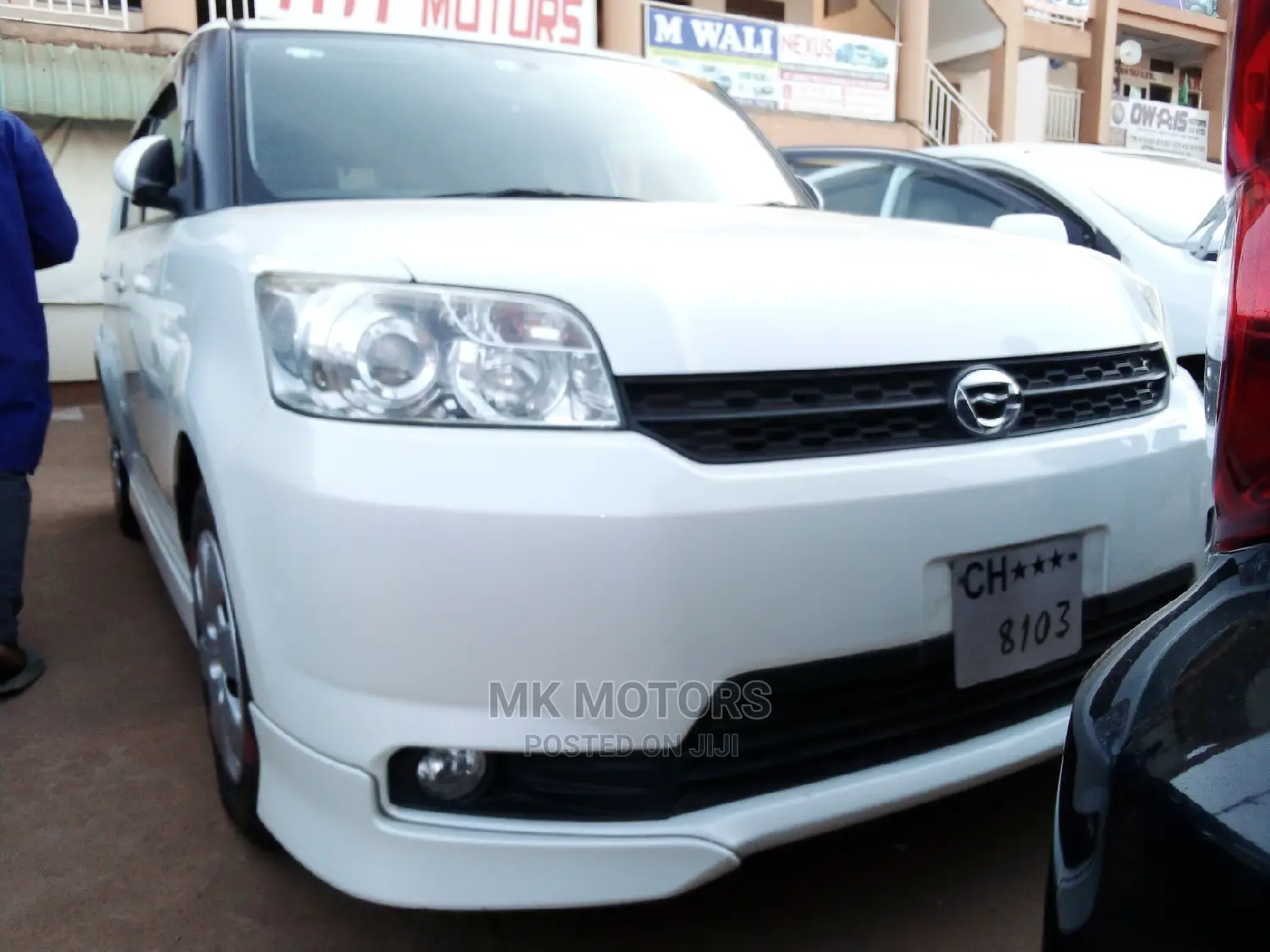 Toyota Passo Sette 1.5 FWD 2011 Silver