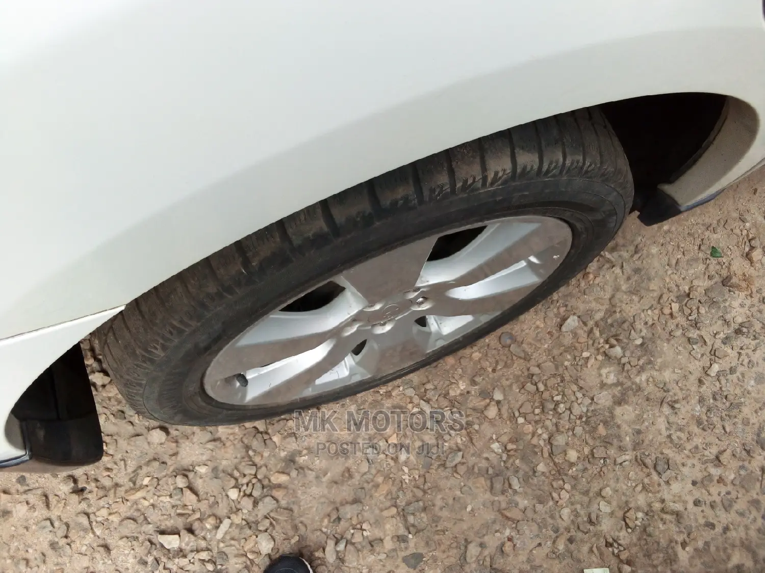 Subaru Outback 2.5 2009 White
