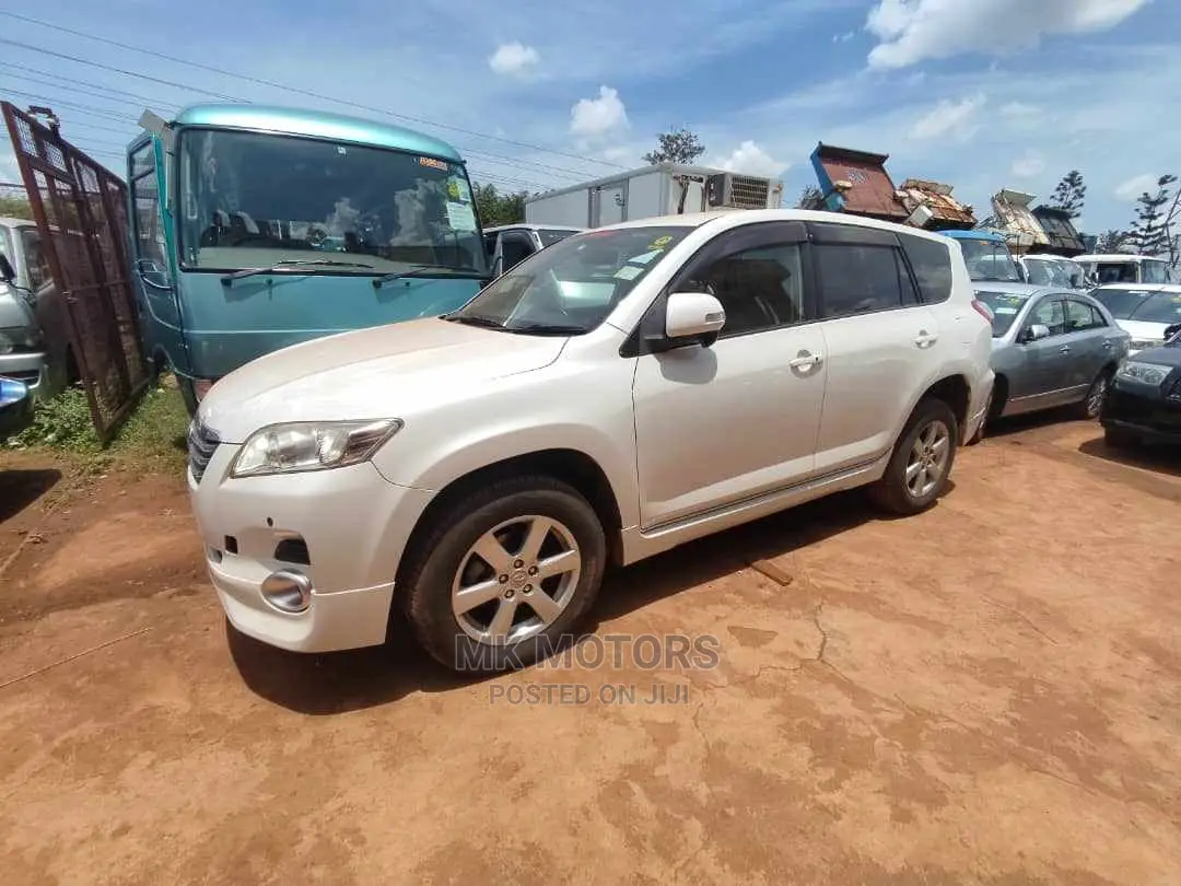 Toyota Vanguard 2007 White