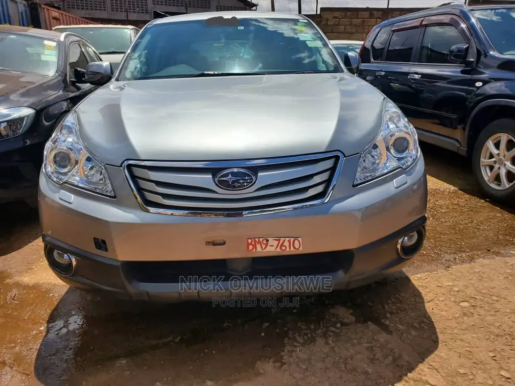 Subaru Outback 2.5i 2010 Silver