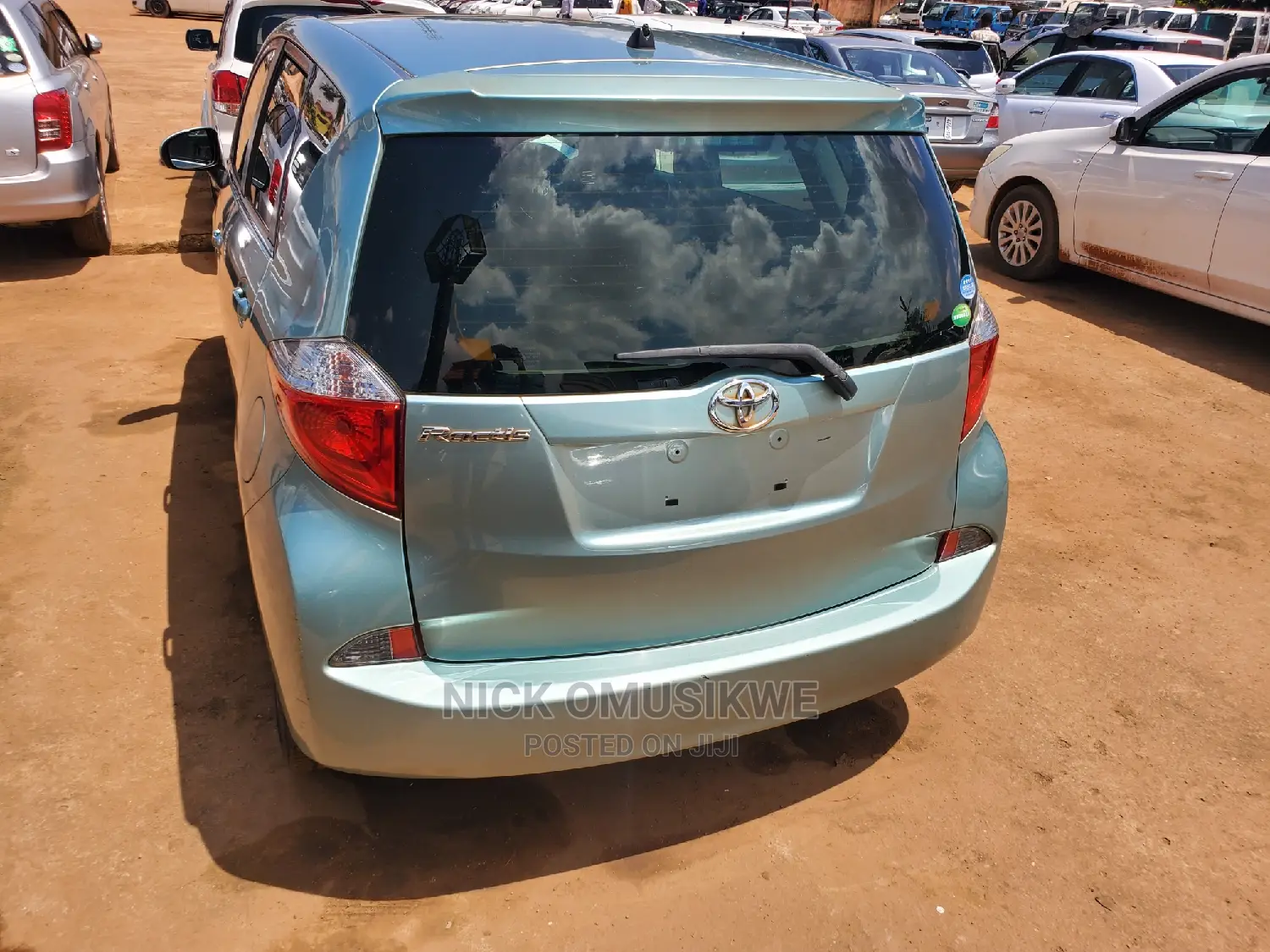 Toyota Ractis 1.5 AWD 2012 Blue
