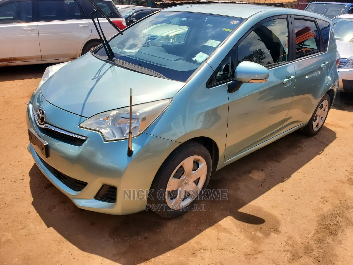 Toyota Ractis 1.5 AWD 2012 Blue