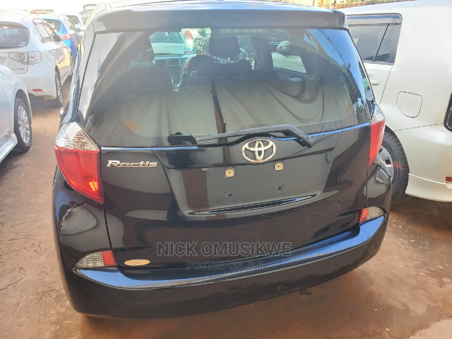 Toyota Ractis 1.5 AWD 2012 Black