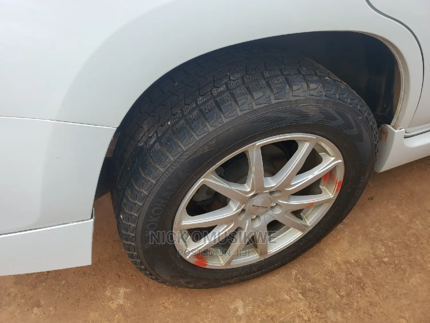 Toyota Vanguard 2011 Off White