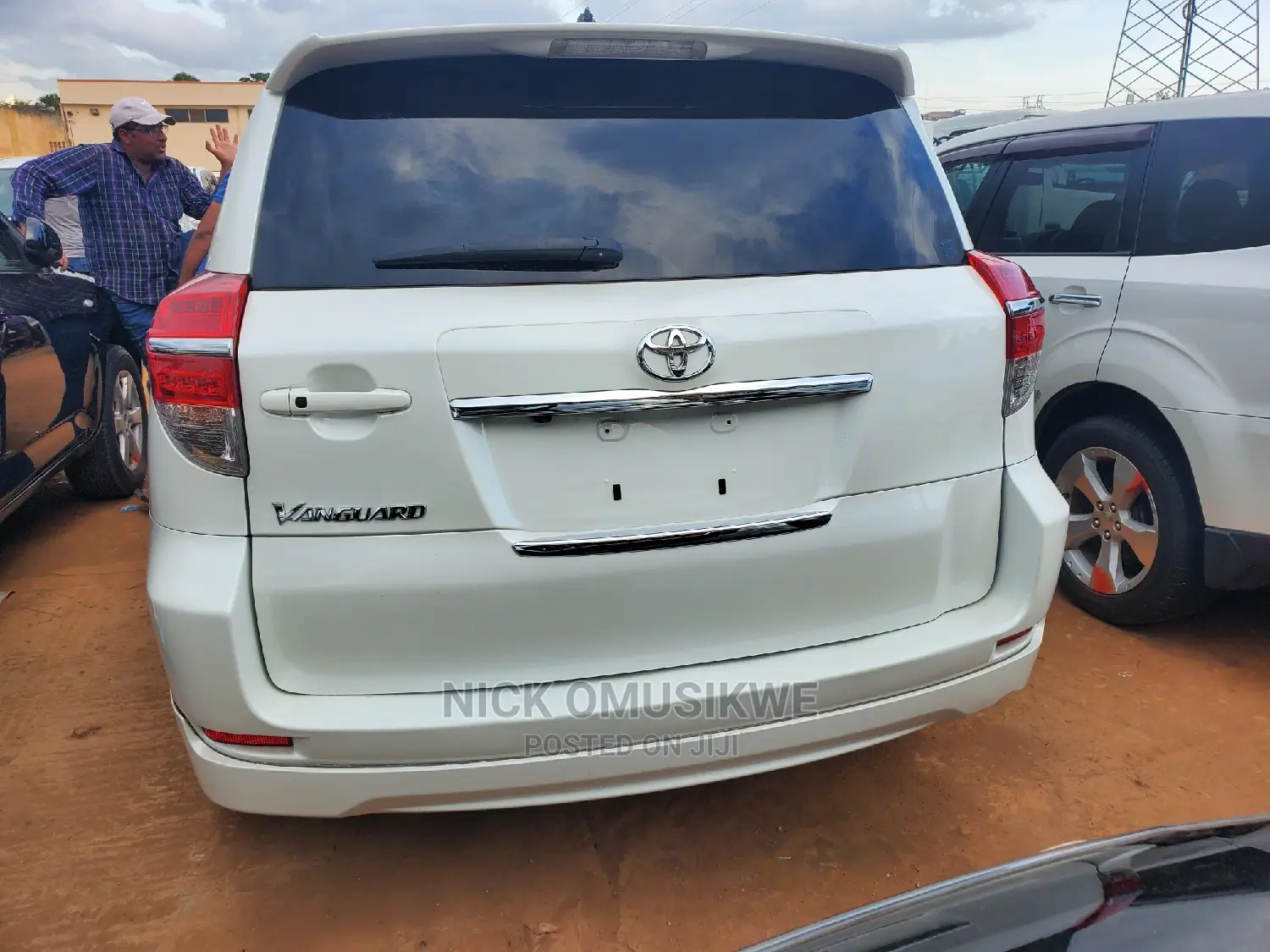 Toyota Vanguard 2011 Off White