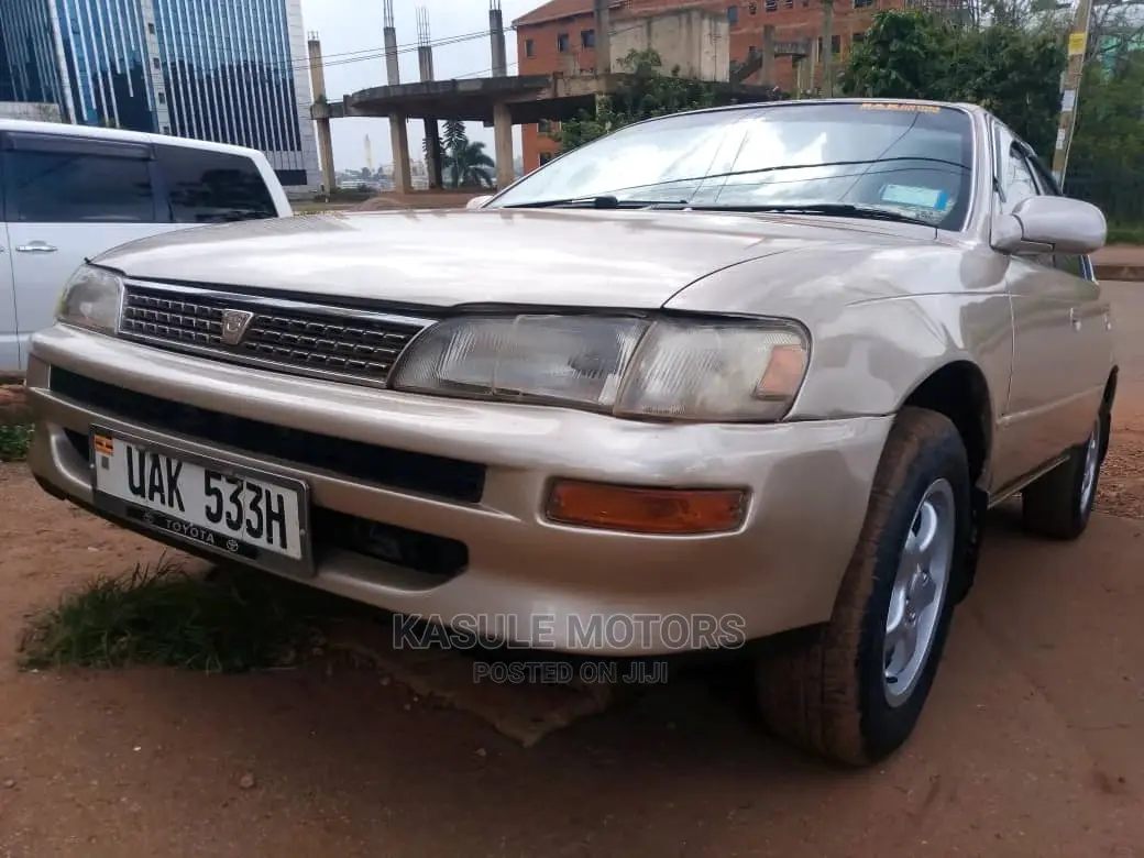 Toyota Corolla 1998 Gold