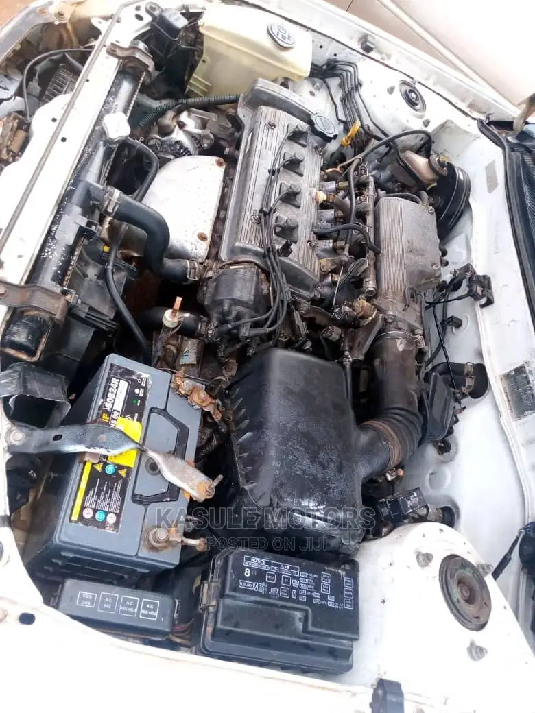 Toyota Corolla 1998 Gold