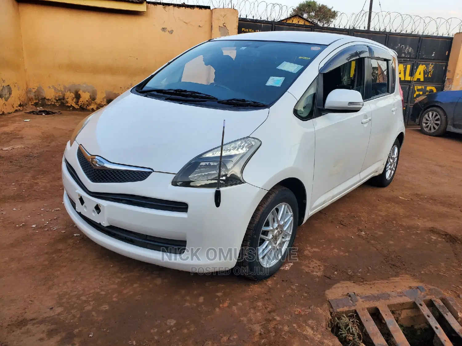 Toyota Ractis 1.5 AWD 2008