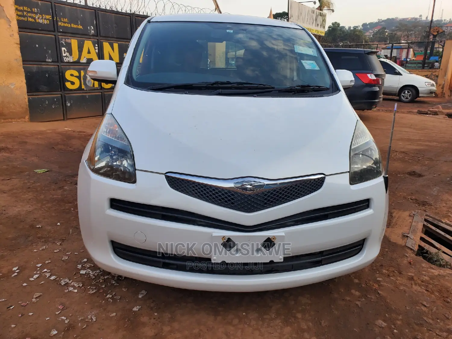 Toyota Ractis 1.5 AWD 2008