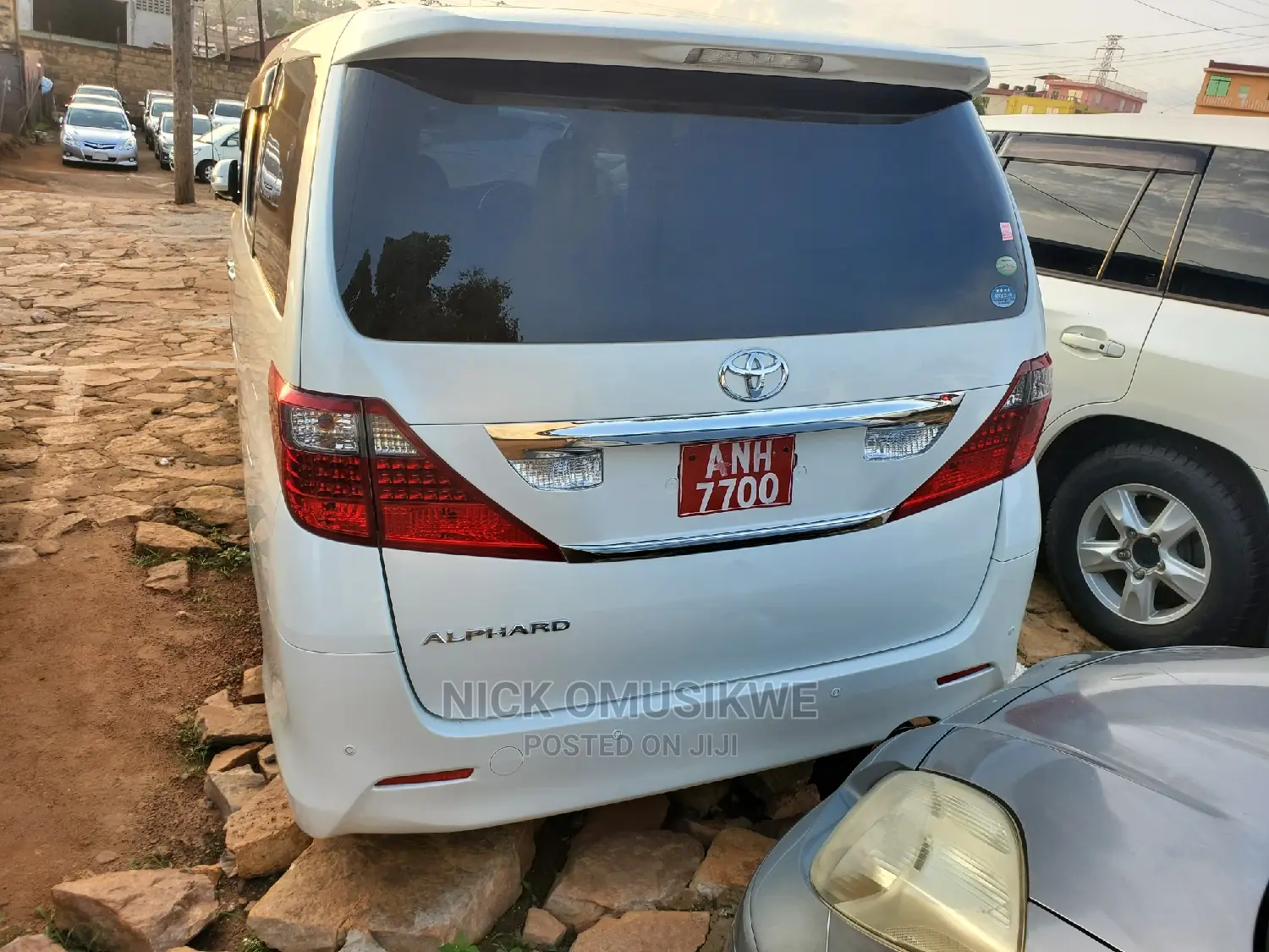 Toyota Alphard 2010 Off White