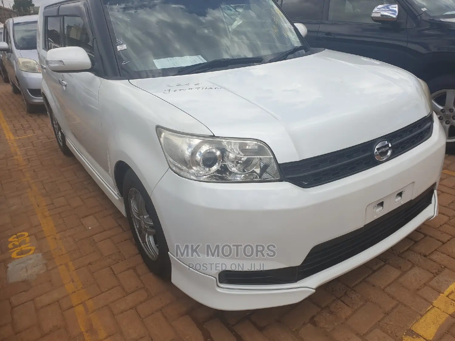 Toyota Corolla Rumion Hatchback 1.8 FWD 2011 White