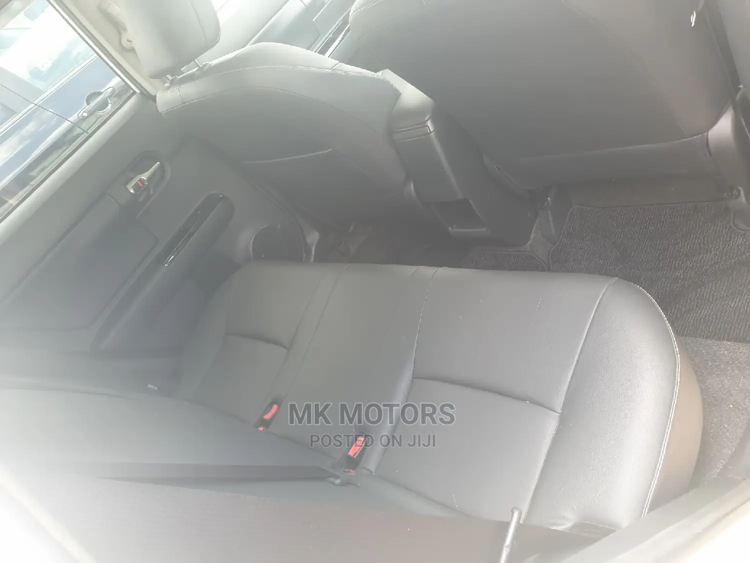Toyota Corolla Rumion Hatchback 1.8 FWD 2011 White