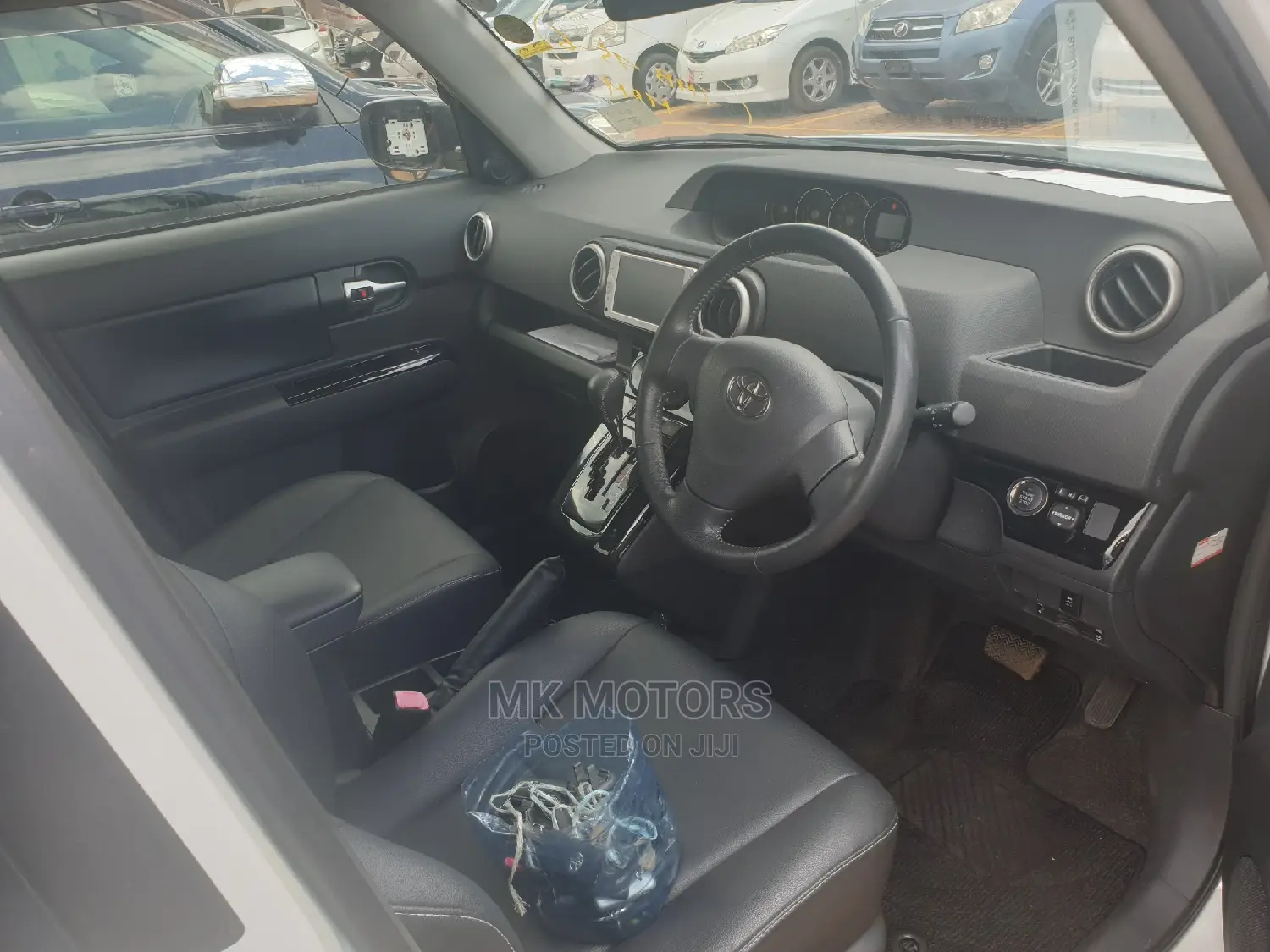 Toyota Corolla Rumion Hatchback 1.8 FWD 2011 White