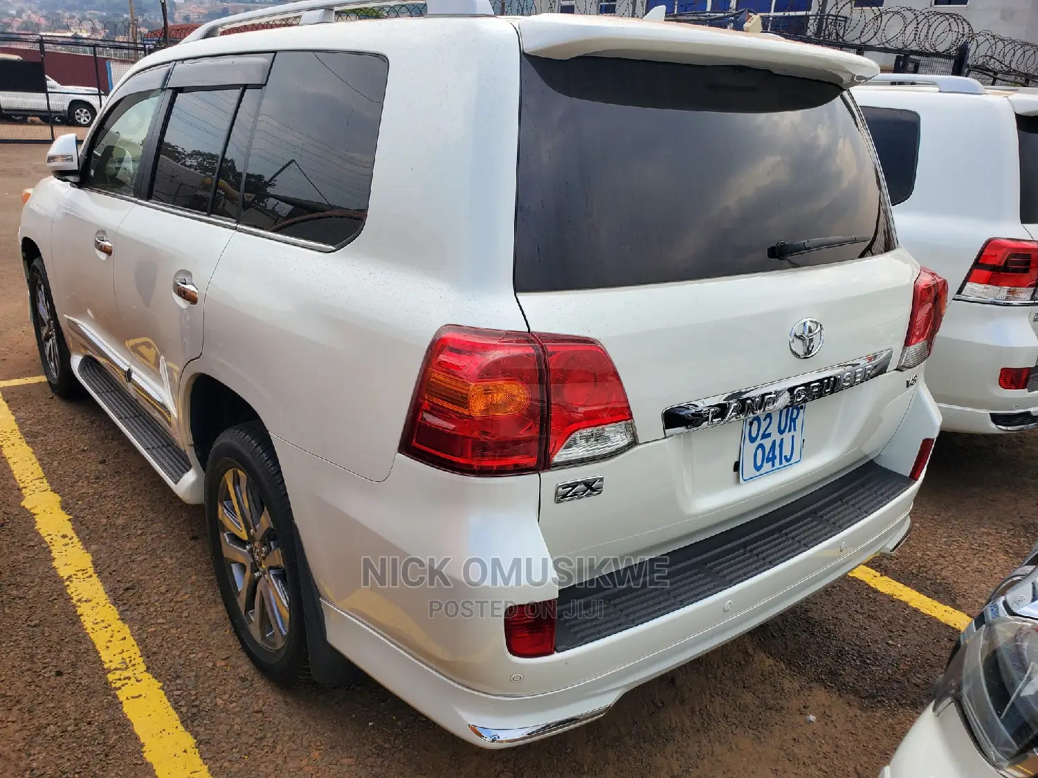 Toyota Land Cruiser 4.6 V8 ZX 2013