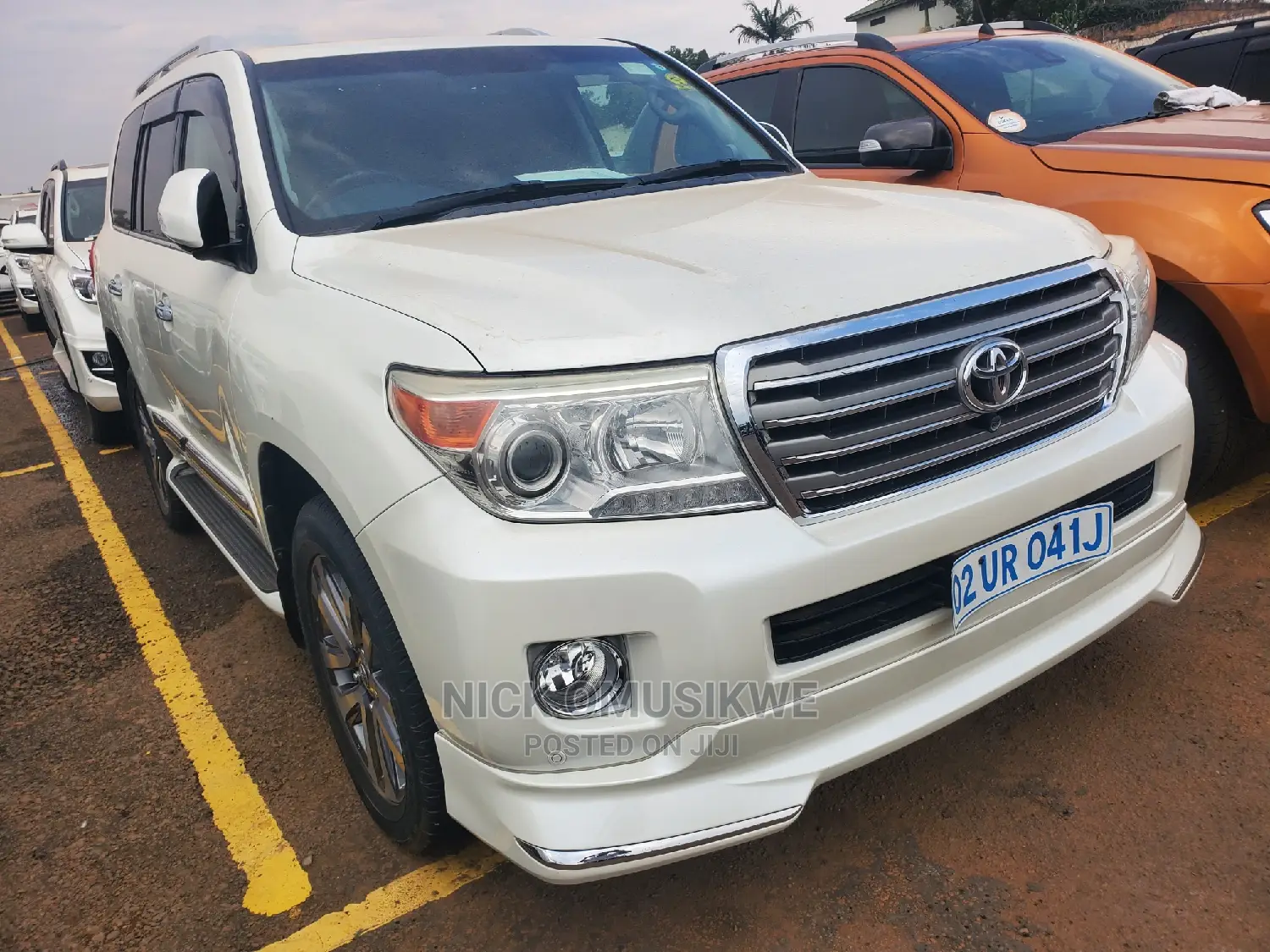Toyota Land Cruiser 4.6 V8 ZX 2013