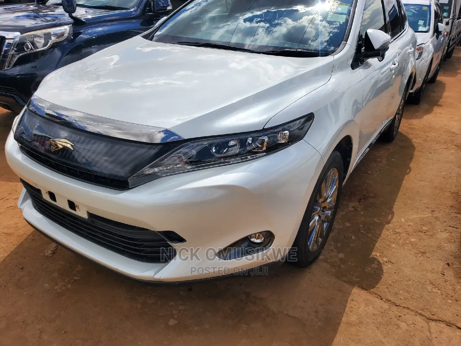 Toyota Harrier 2.0 2014