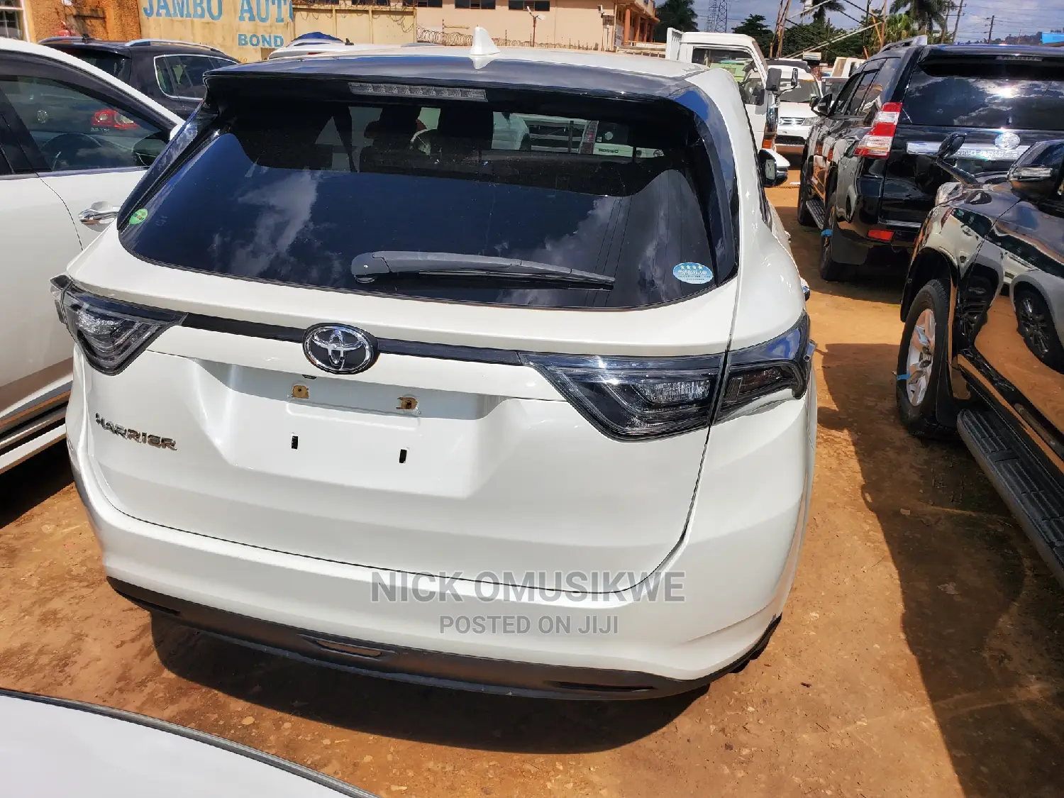 Toyota Harrier 2.0 2014