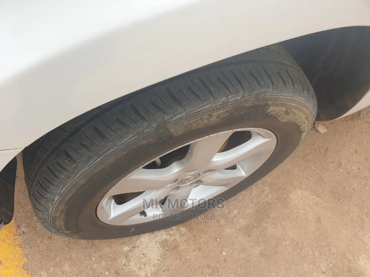 Toyota Vanguard 2008 White