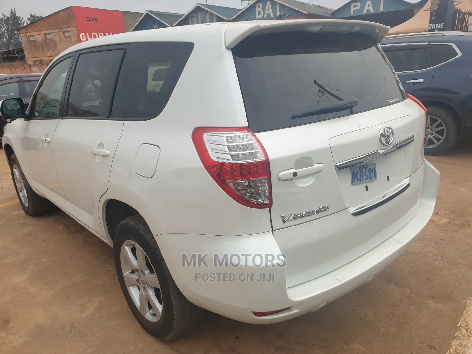 Toyota Vanguard 2008 White
