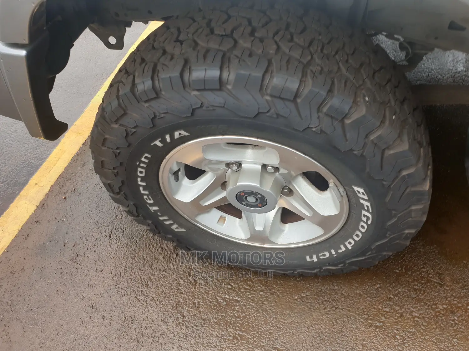 Toyota Land Cruiser 4.0 V6 DLX 2015 Yellow