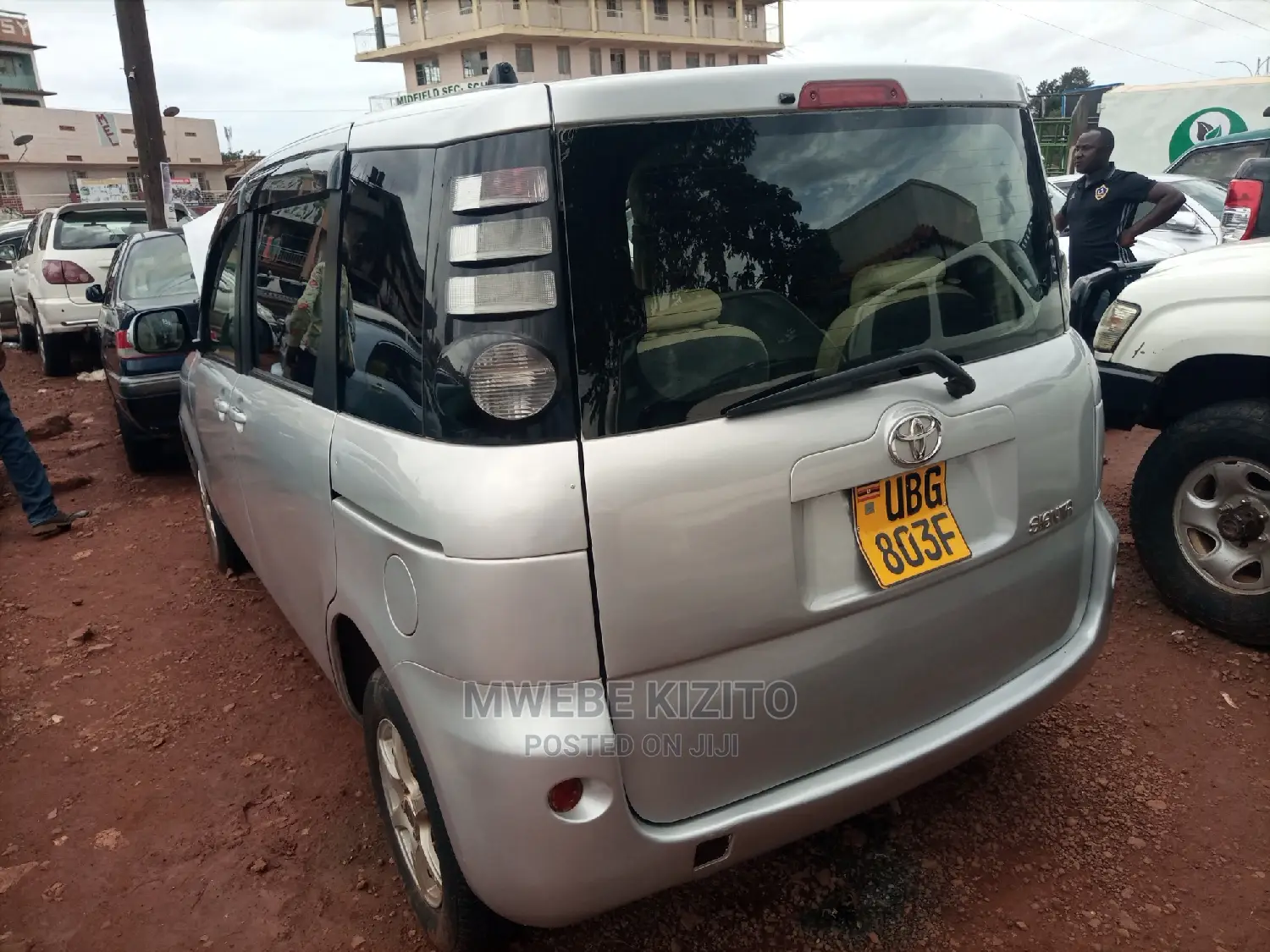 Toyota Sienta 1.5 FWD