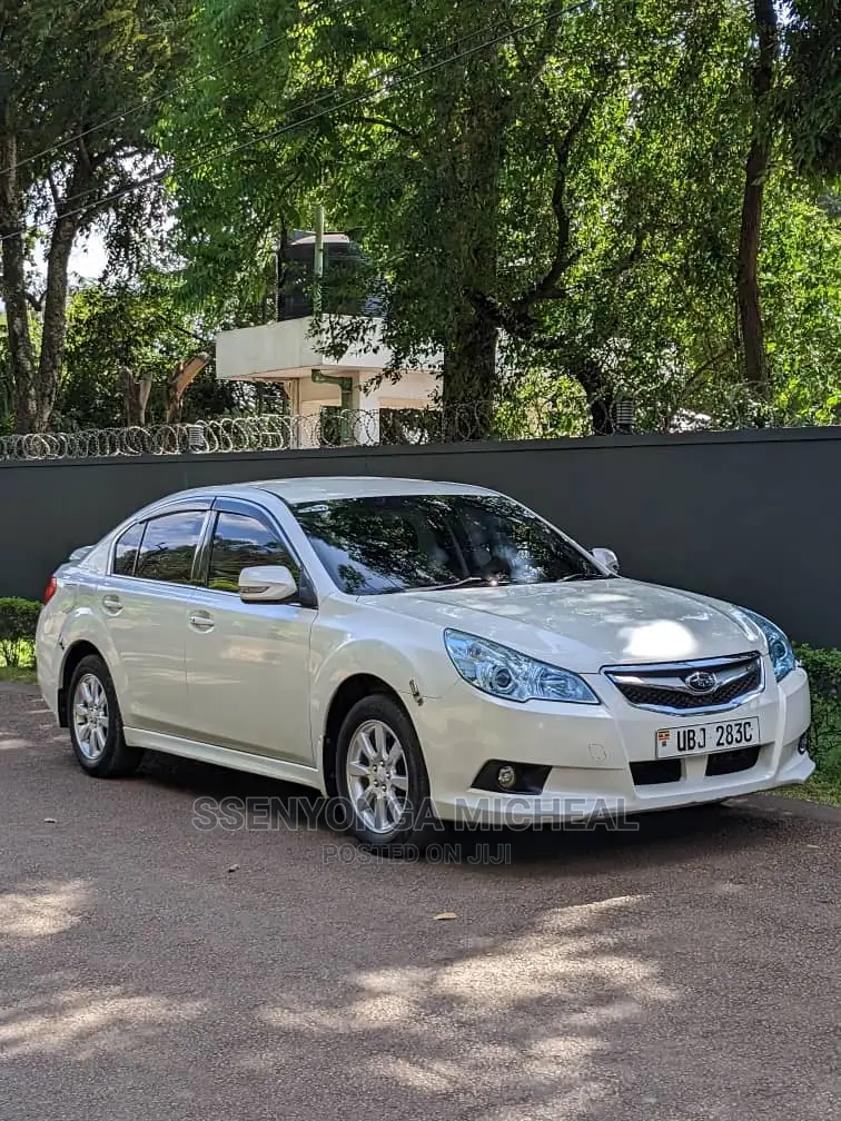 Subaru Legacy 2010 White