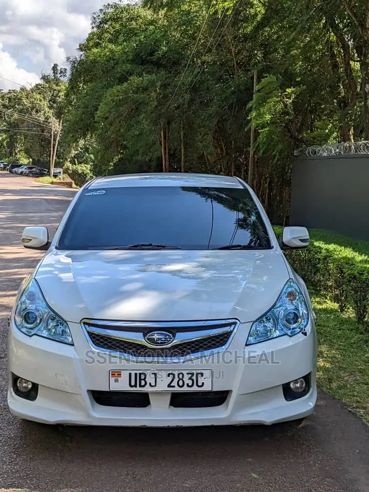 Subaru Legacy 2010 White