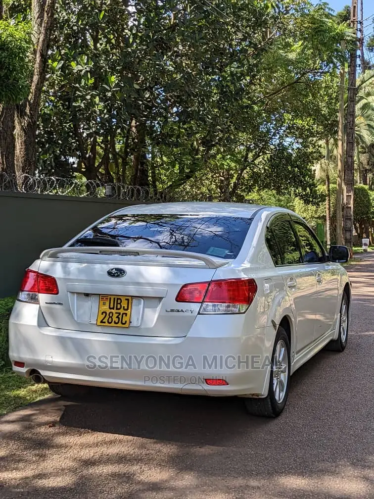 Subaru Legacy 2010 White